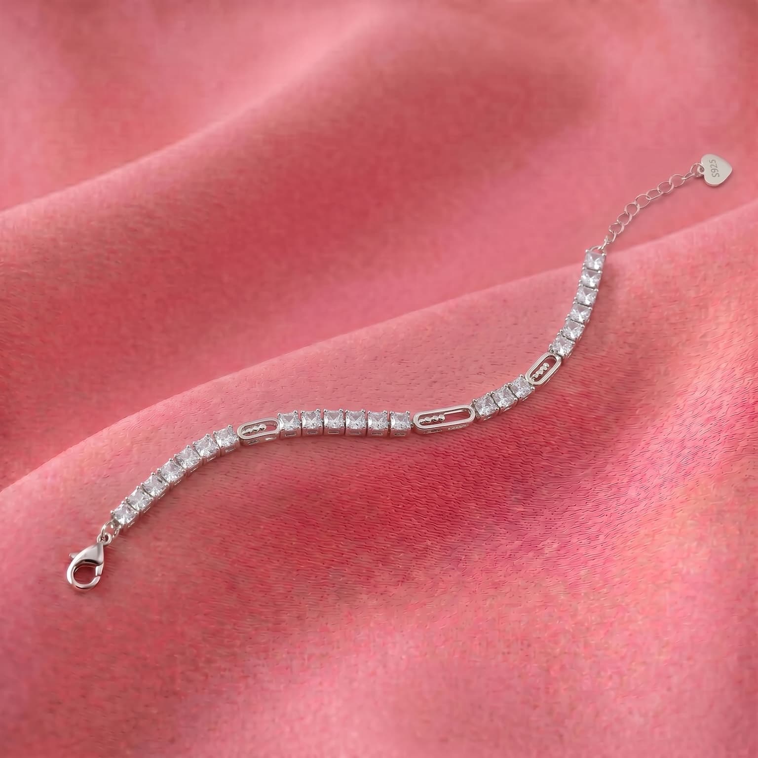 Baguette Move Tennis Bracelet 3