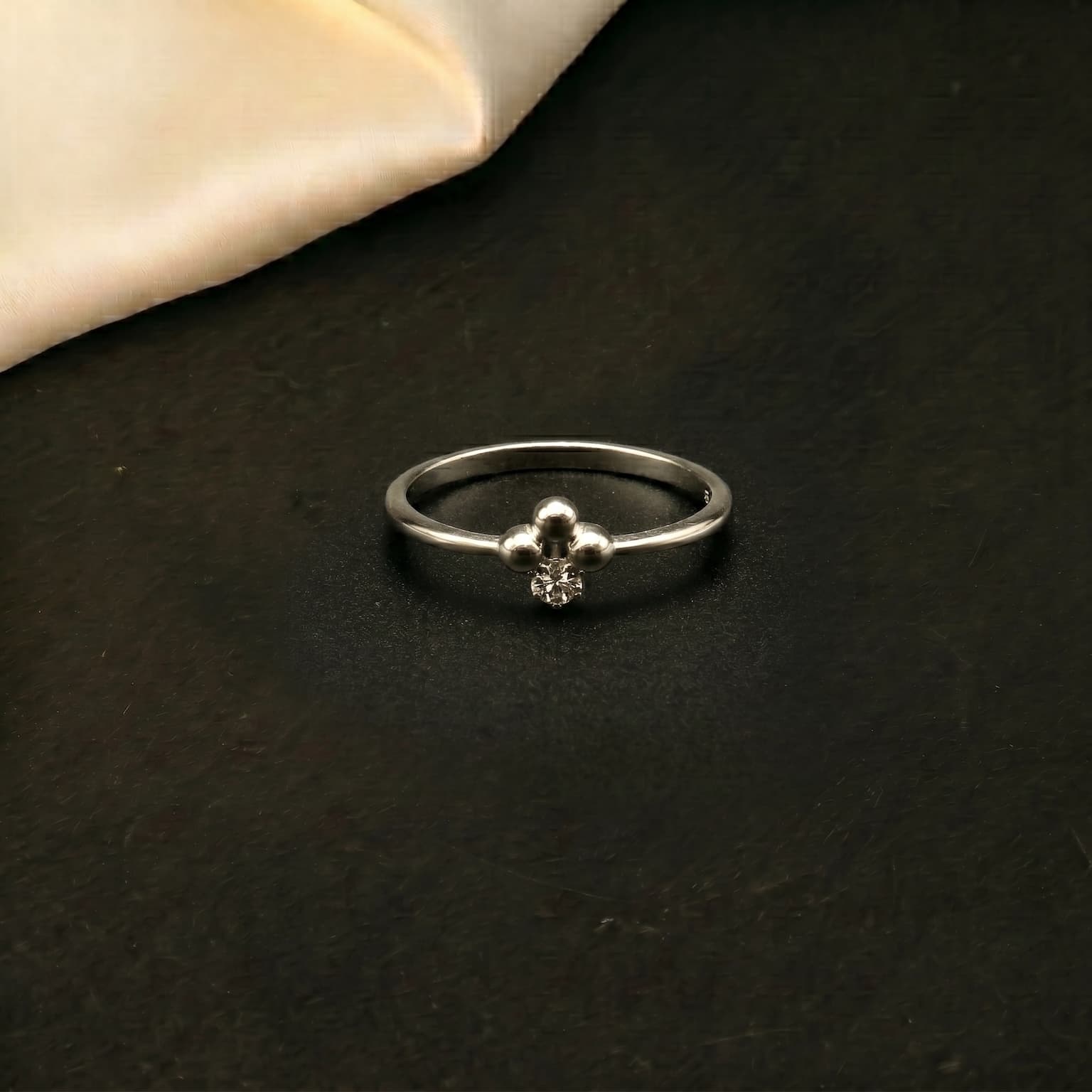 Clover Cluster Ring