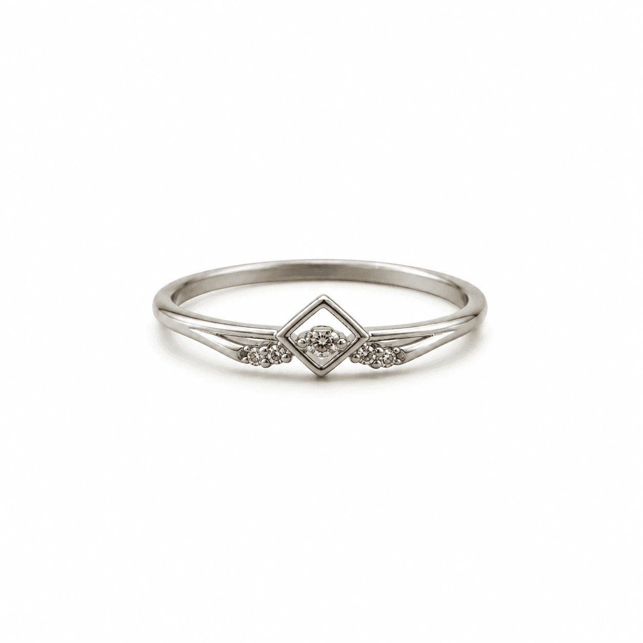Kite Solitaire Ring