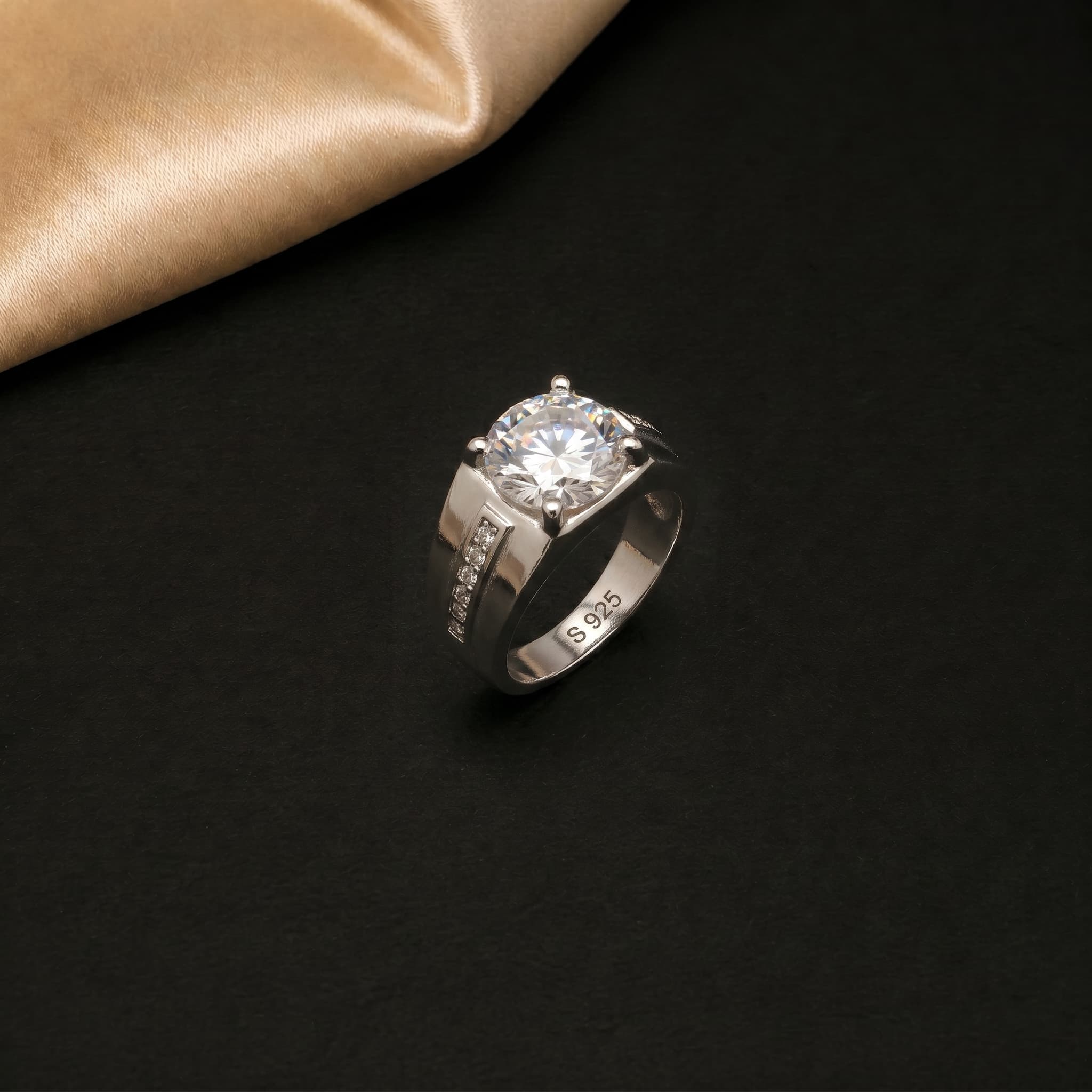 Round Solitaire Gents Ring 2